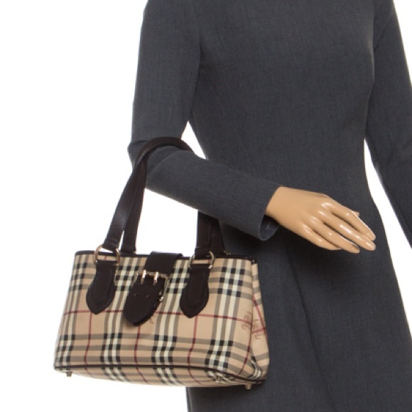 Authentic Vintage Burberry Haymarket Check Coated Canvass Shoulder Bag - Picture 2 of 11